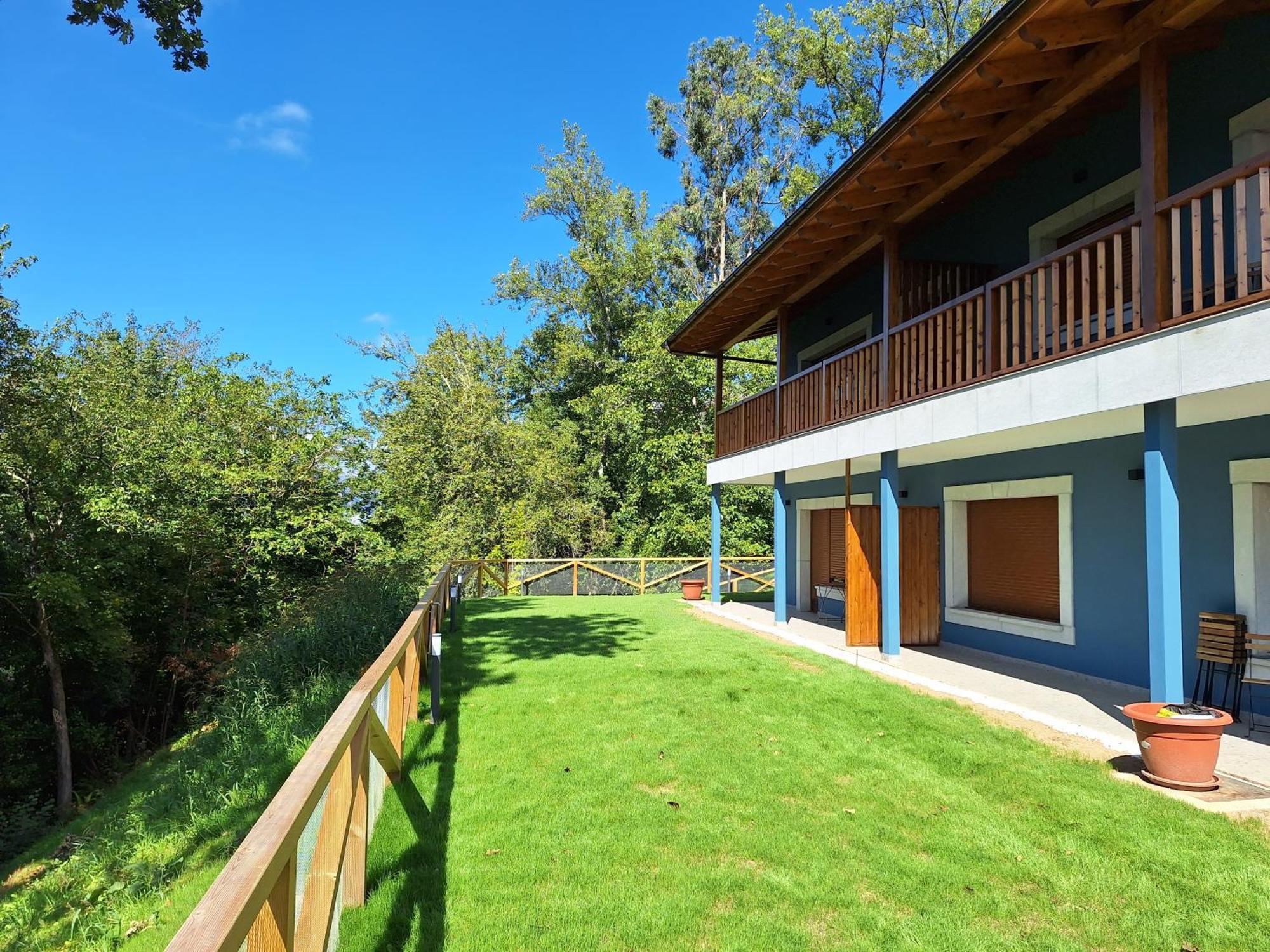 Apartamentos Montes Vindios Cangas de Onis Exterior photo
